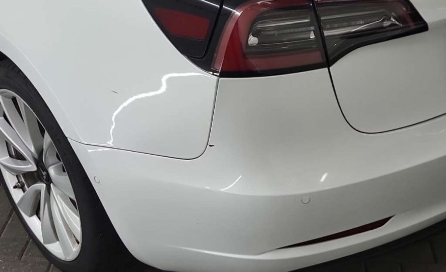 Tesla Model 3 STANDARD RANGE PL. RWD 4D 225KW