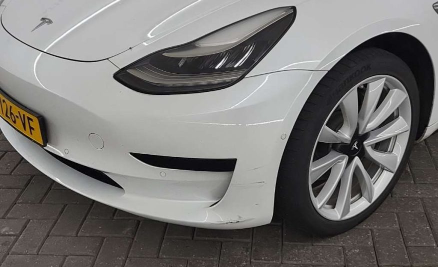 Tesla Model 3 STANDARD RANGE PL. RWD 4D 225KW